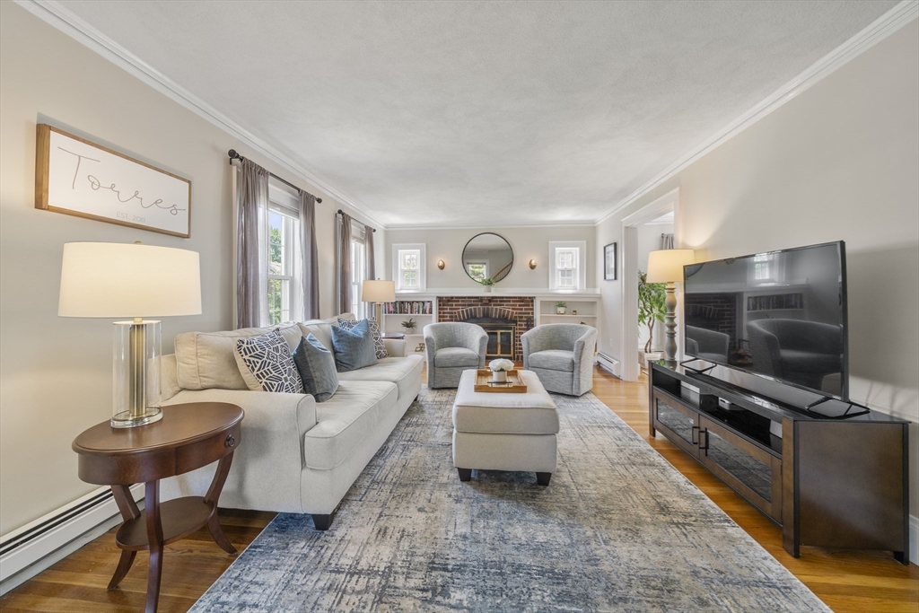 28 Parkway Road Medford, MA 02155 - Photo 3 of 38 Gallery Image 3