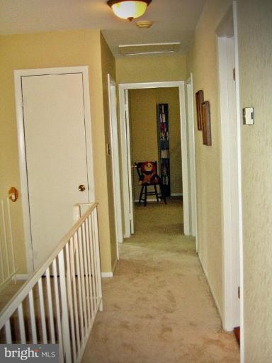 13212 Delaney Road Woodbridge, VA 22193 - Photo 23 of 30 Hallway