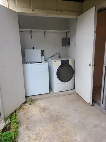 a close view of sink