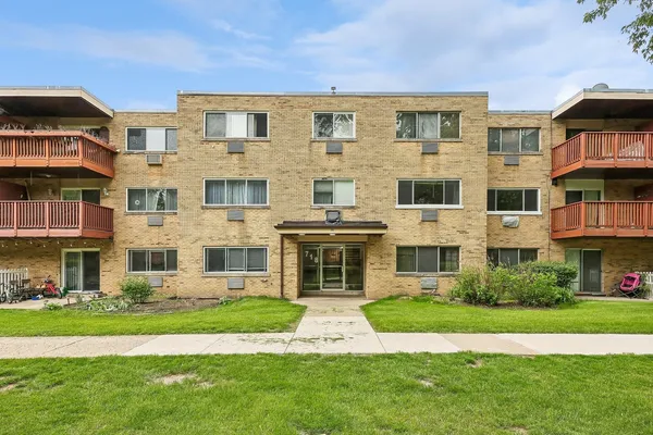 $222,000 | 718 Dempster Street, Unit G106, Mount Prospect, IL 60056