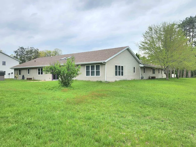 $350,000 | 107 Gillette Street, Pardeeville, WI 53954