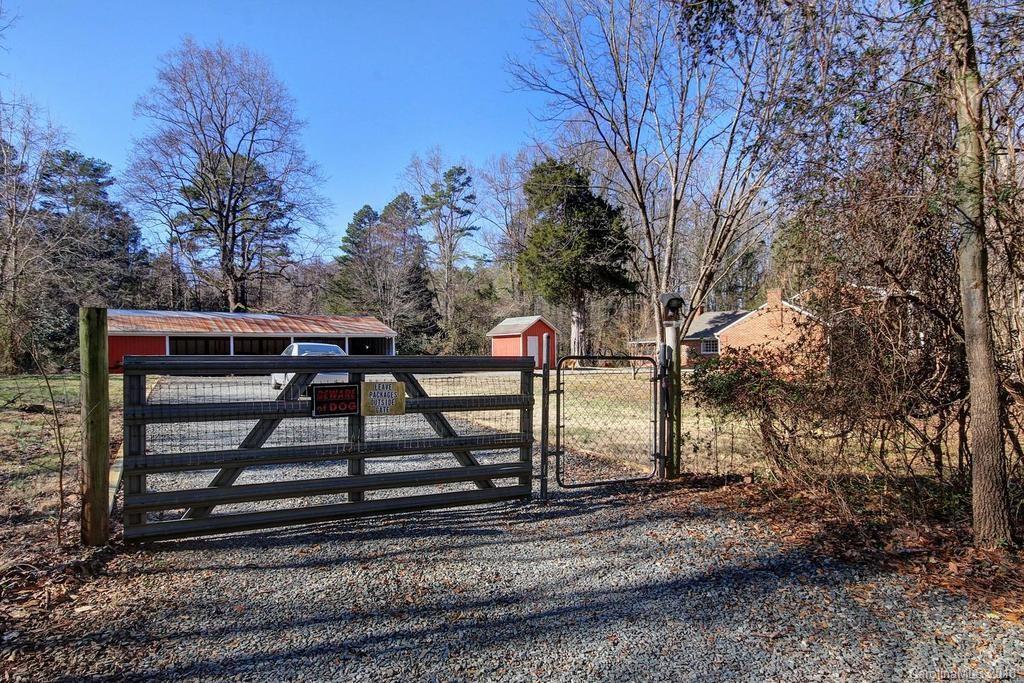 4780 Charlie Hipp Road Charlotte, NC 28214 - Photo 2 of 27 Gallery Image 2