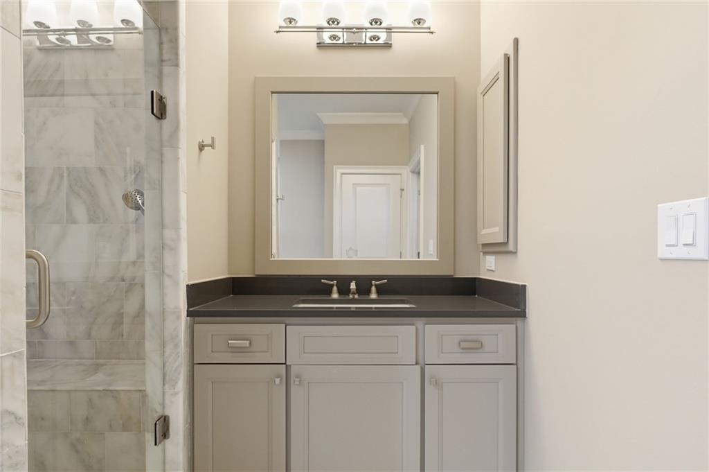 2085 Bellrick Road Northwest Atlanta, GA 30318 - Photo 35 of 78