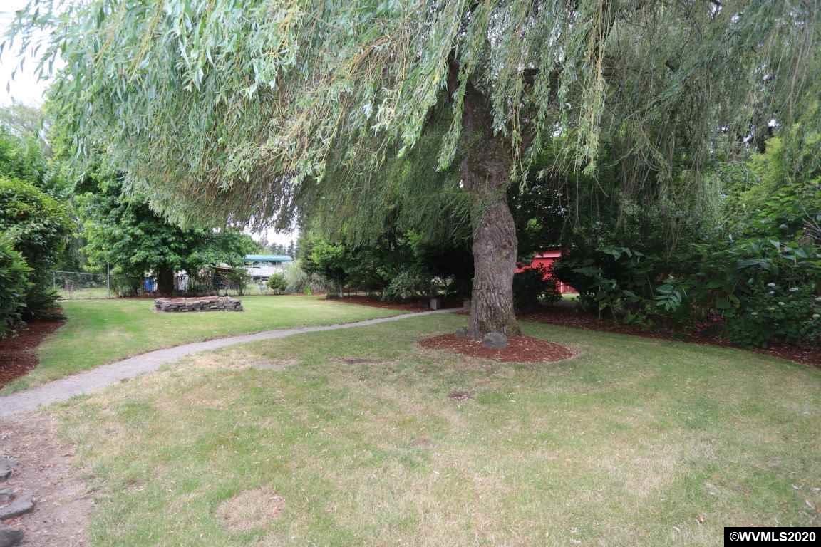 4853 Sunnyview Road Northeast Salem, OR 97305 - Photo 33 of 35