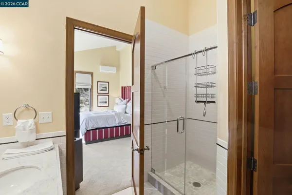 a en suite bathroom with a shower
