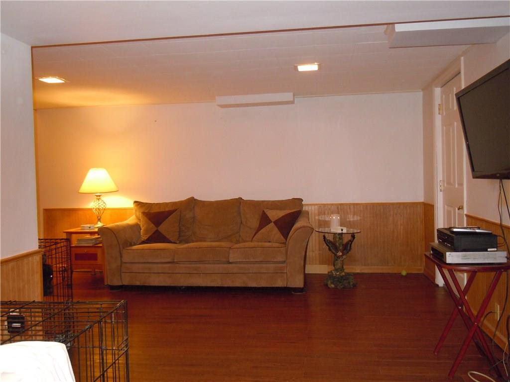 238 Olympic Road Baldwin, PA 15236 - Photo 14 of 22 Gallery Image 14
