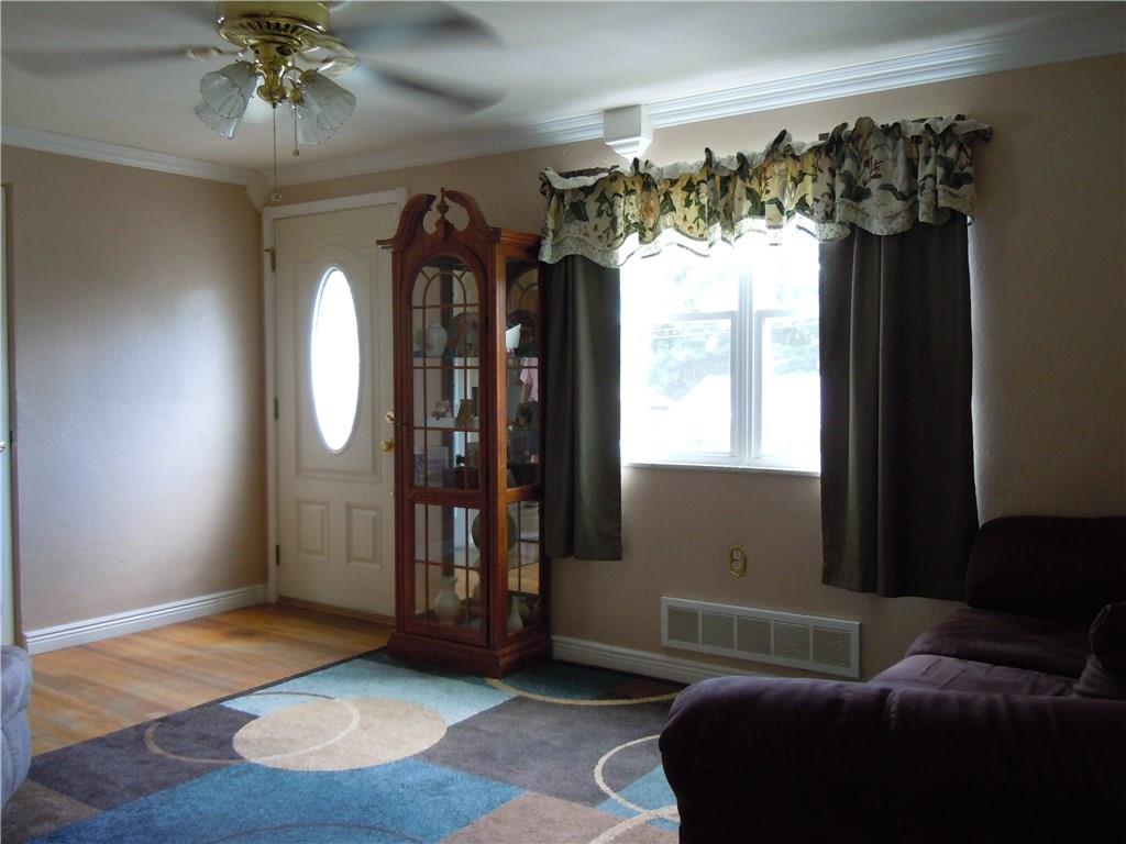 238 Olympic Road Baldwin, PA 15236 - Photo 6 of 22 Gallery Image 6