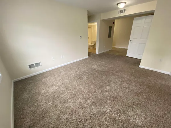 $1,941 | 80 Sentinel Court, Unit 109, Manchester, NH 03103