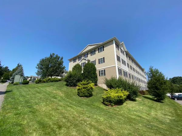 $1,941 | 80 Sentinel Court, Unit 109, Manchester, NH 03103