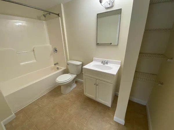 $1,941 | 80 Sentinel Court, Unit 109, Manchester, NH 03103