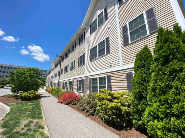 $1,941 | 80 Sentinel Court, Unit 109, Manchester, NH 03103