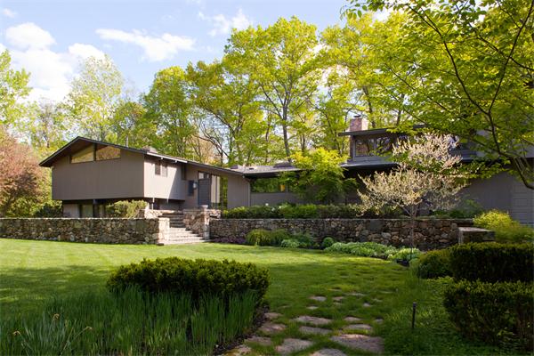 57 Solomon Pierce Road Lexington, MA 02420 - Photo 1 of 11 Gallery Image 1