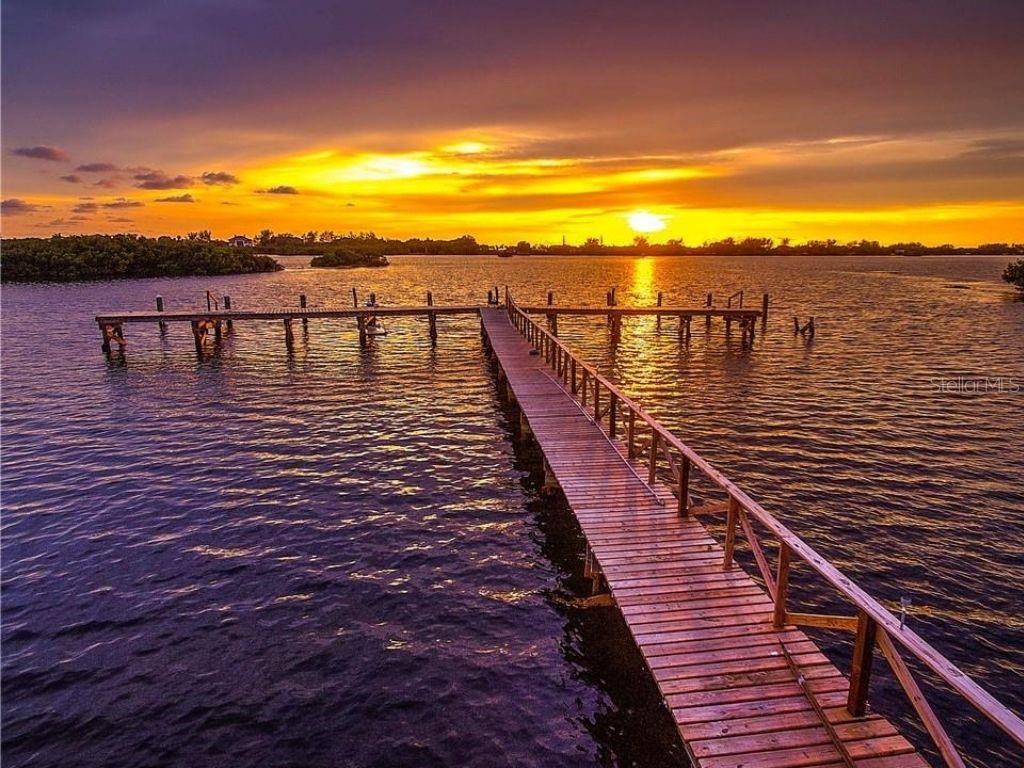 780 Sarabay Road, Unit 16 Osprey, FL 34229 - Photo 3 of 55