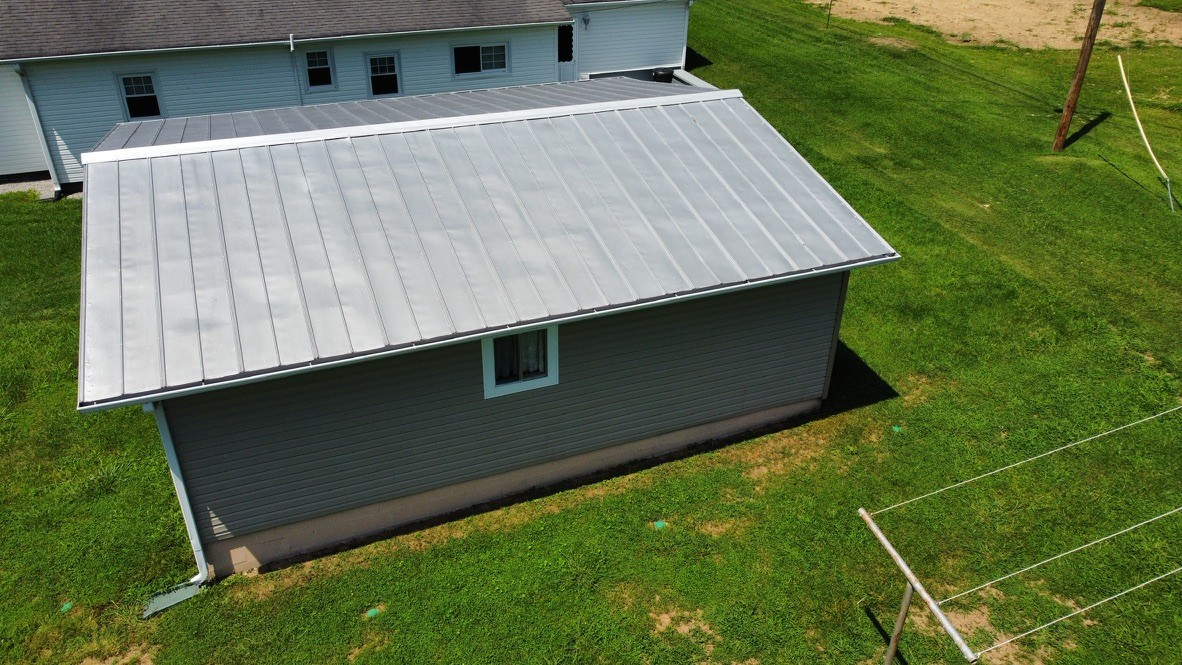 890 Hobbs Hill Road Tracy City, TN 37387 - Photo 21 of 31 a backyard of a house