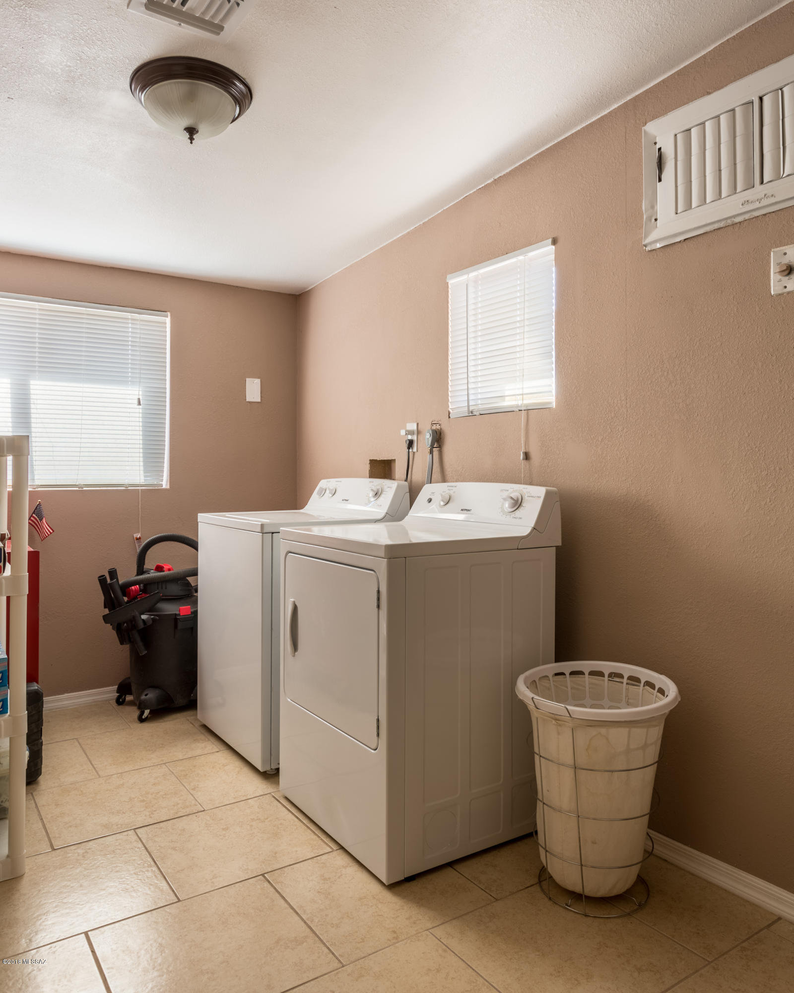 3226 East Silverlake Road Tucson, AZ 85713 - Photo 8 of 15 Gallery Image 8
