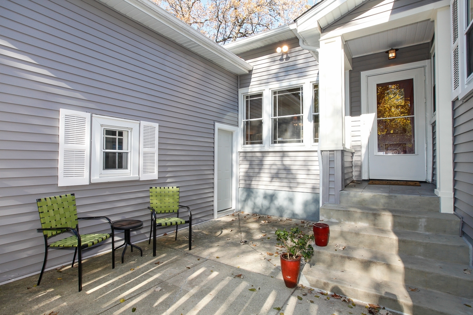 27W328 Roosevelt Road Winfield, IL 60190 - Photo 2 of 24 Gallery Image 2