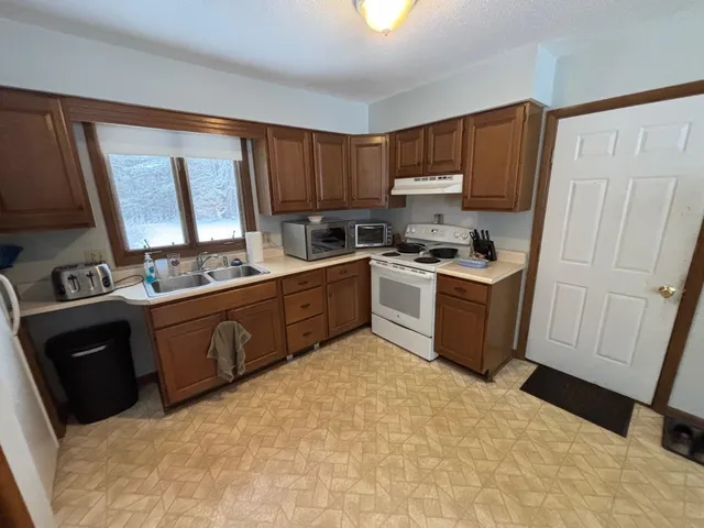 $560,000 | 26 Crystal Road, Fairfax, VT 05454