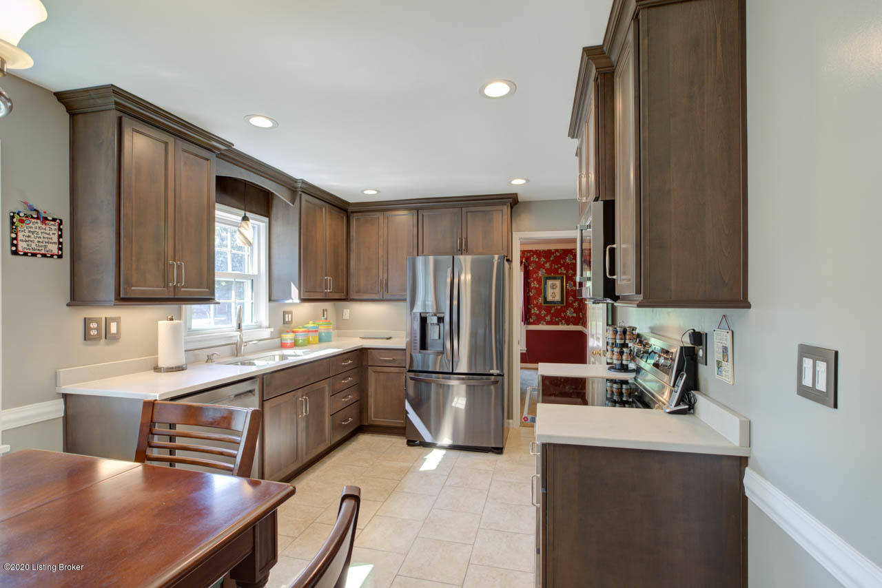 709 Farmingham Road Louisville, KY 40243 - Photo 6 of 49 709_Farmingham_Rd-12