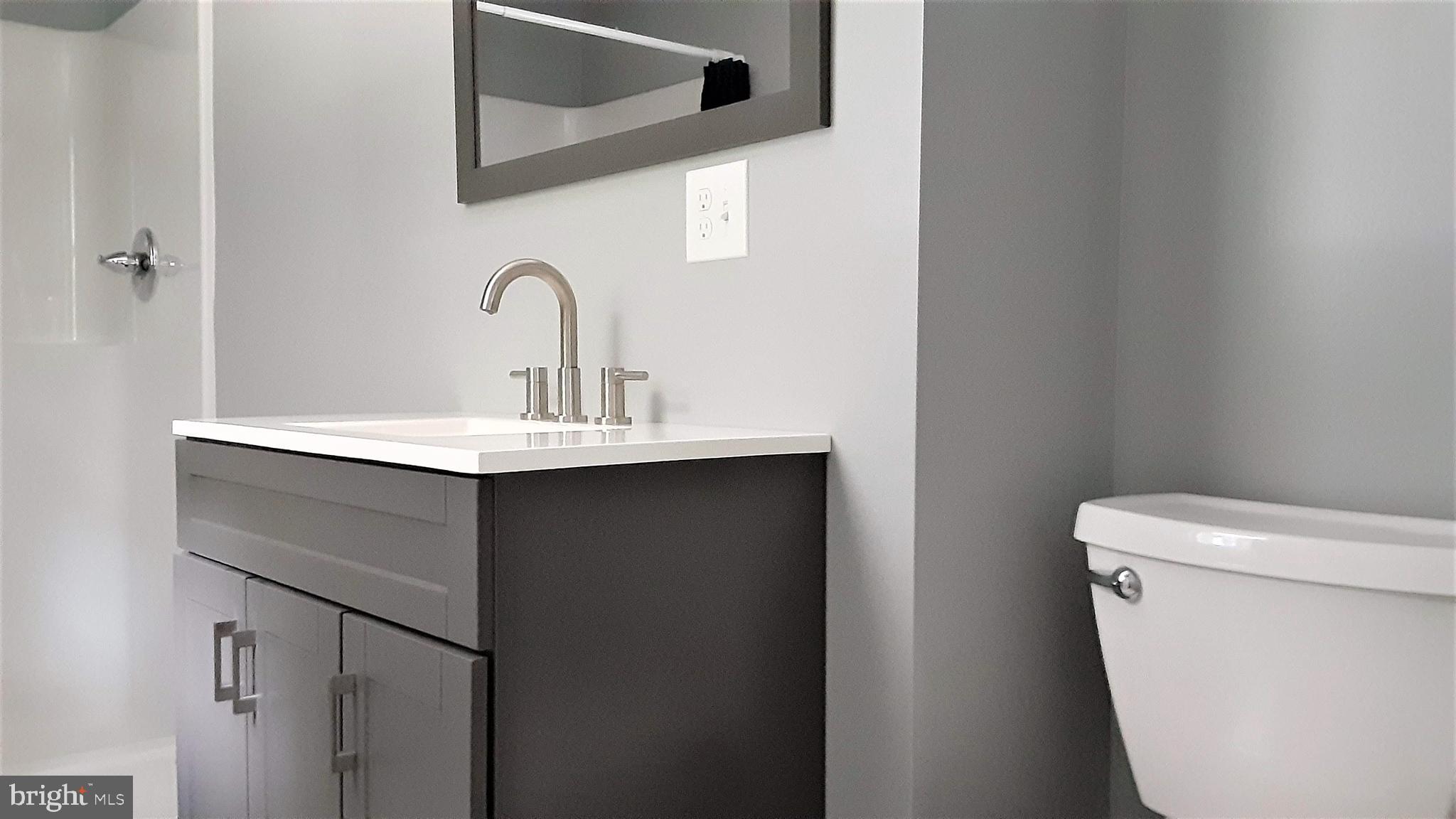 18 Vineyard Road Christiana, PA 17509 - Photo 22 of 37 Master Bathroom