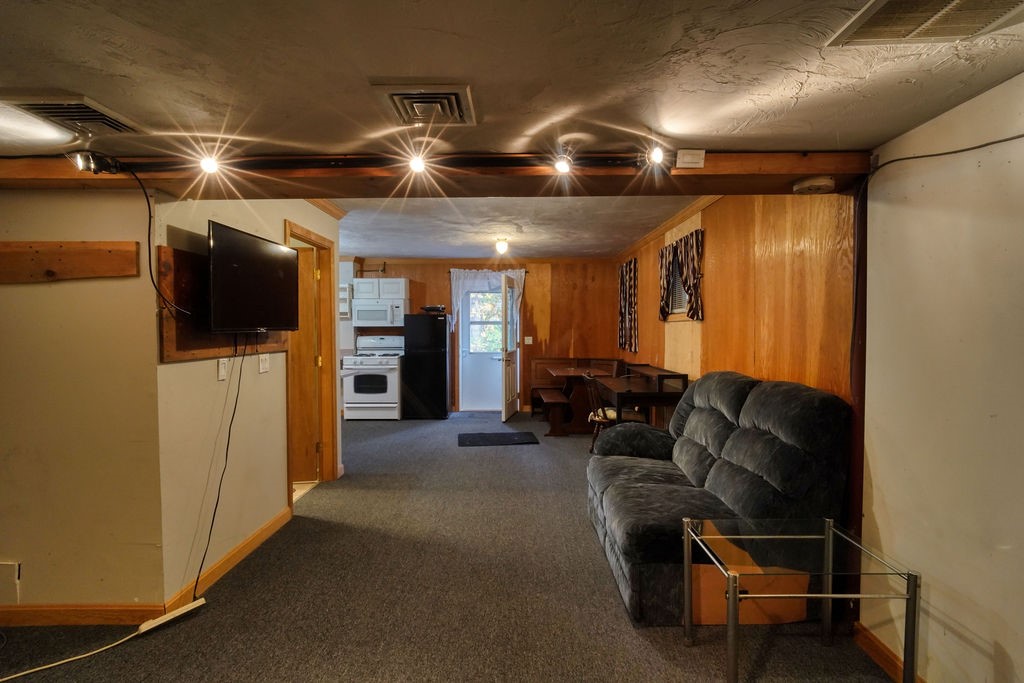 42 Kiley Way Coventry, RI 02816 - Photo 28 of 44