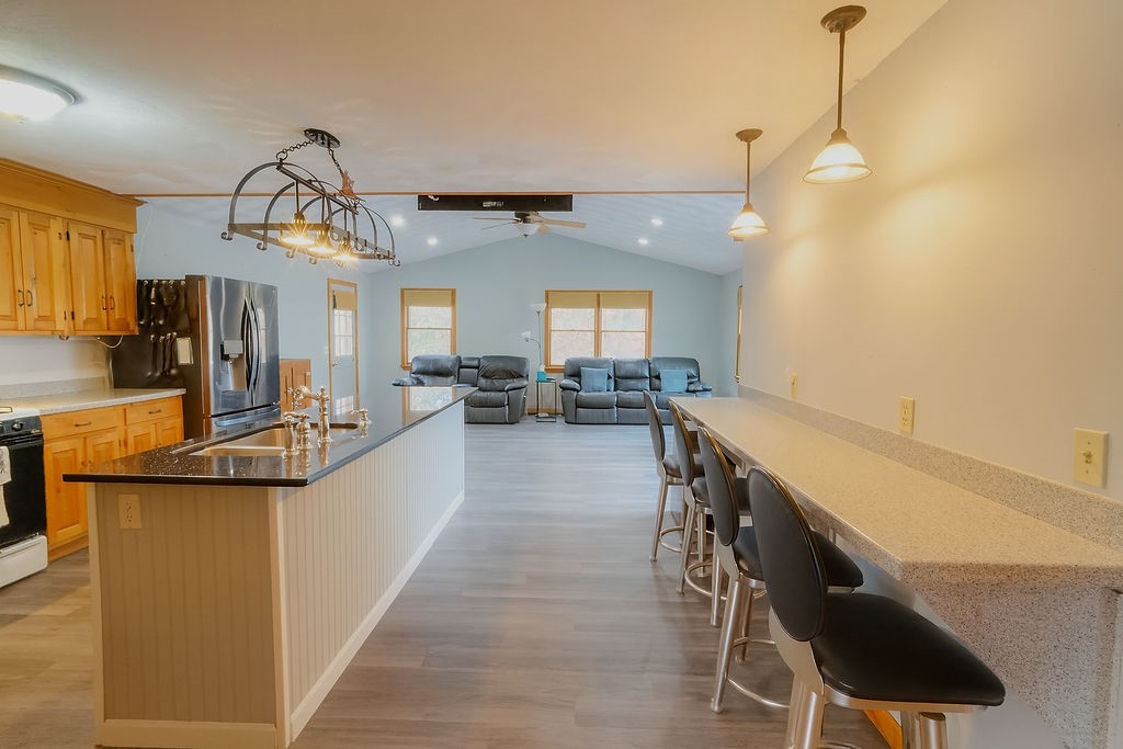 42 Kiley Way Coventry, RI 02816 - Photo 7 of 44