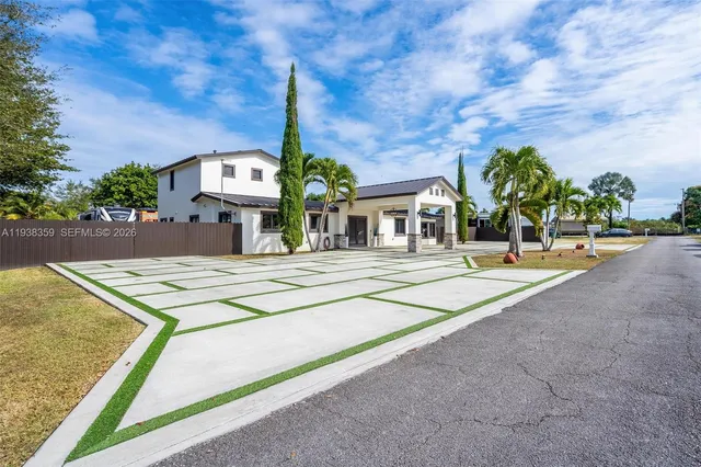 $1,175,000 | 20221 Southwest 318th Street, Homestead, FL 33030