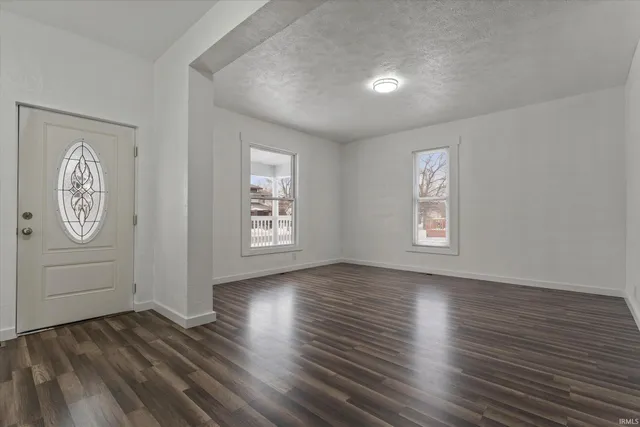 $278,000 | 1701 Prairie Street, Elkhart, IN 46516