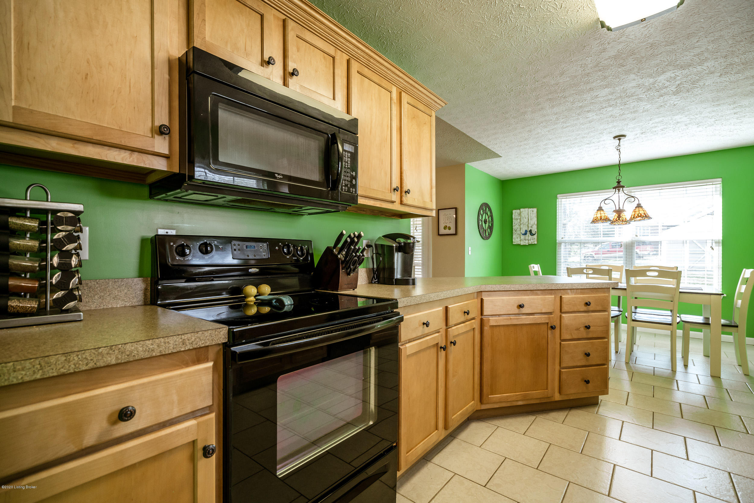 5922 East Manslick Road Louisville, KY 40219 - Photo 23 of 34 5922 East Manslick Road-24