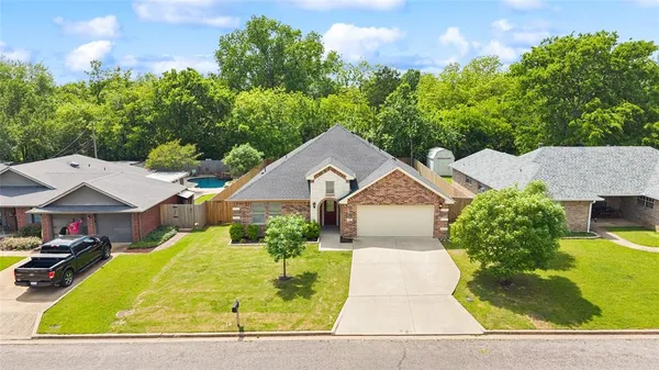 $1,850 | 750 South Valentine Drive, Sherman, TX 75090