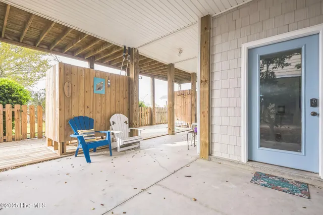 $715,000 | 421 North New River Drive, Surf City, NC 28445