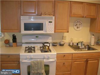 202 Kingsport Road Cherry Hill, NJ 08034 - Photo 11 of 12 Kitchen