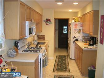 202 Kingsport Road Cherry Hill, NJ 08034 - Photo 6 of 12 Kitchen