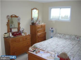 202 Kingsport Road Cherry Hill, NJ 08034 - Photo 8 of 12 Bedroom - Main