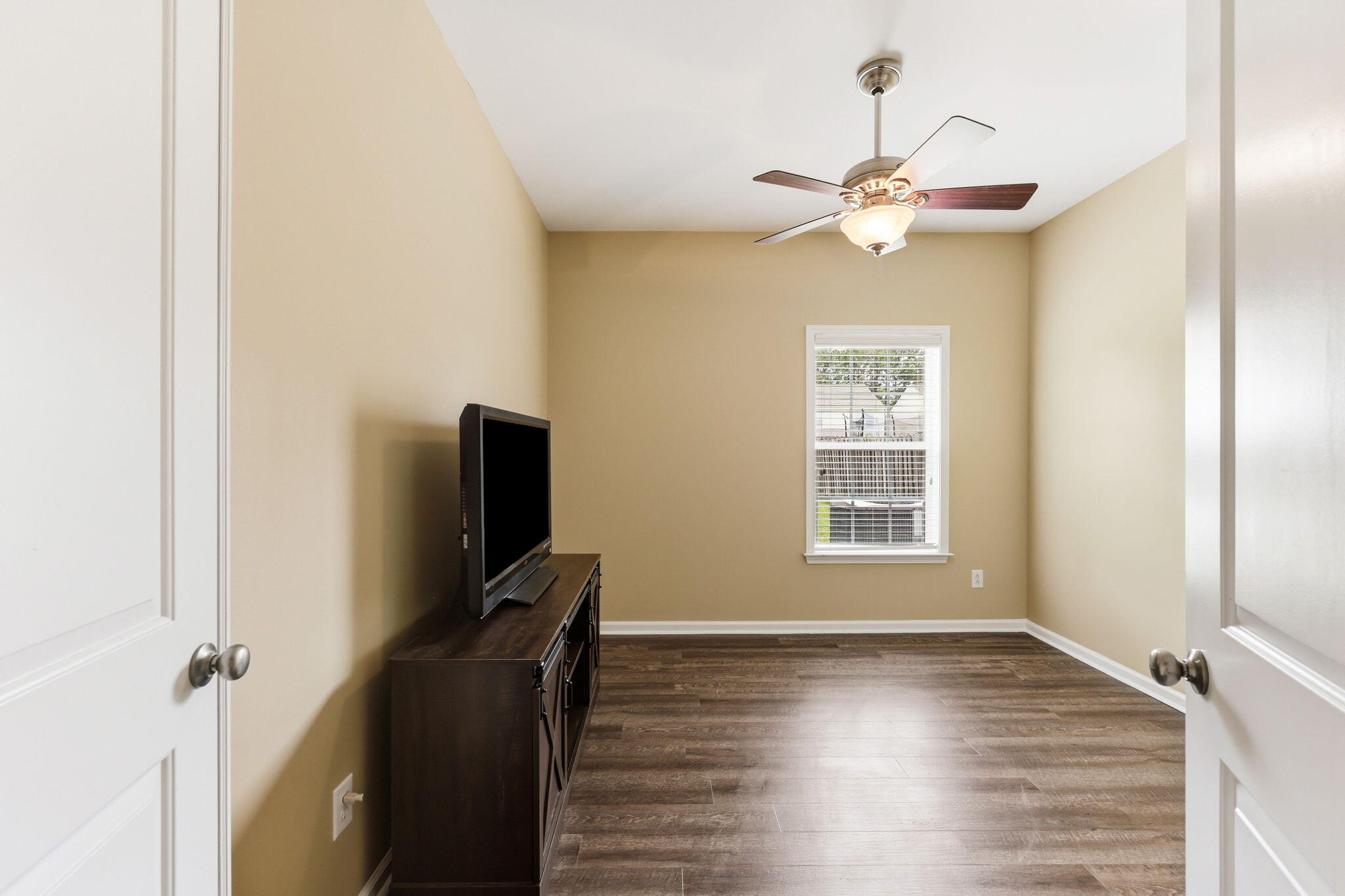 8017 Henderson Road Summerville, SC 29483 - Photo 40 of 58 44-web-or-mls-8017_042