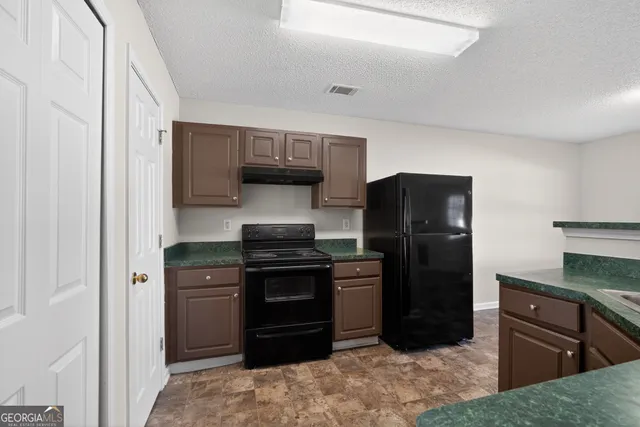 $229,900 | 4121 Ravenwood Court, Union City, GA 30291