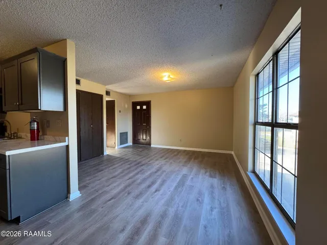 $1,000 | 112 Calypso Lane, Unit C, Lafayette, LA 70508