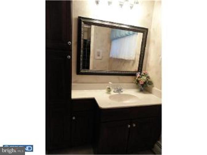 2844 Nestling Road Philadelphia, PA 19154 - Photo 13 of 21 Bathroom