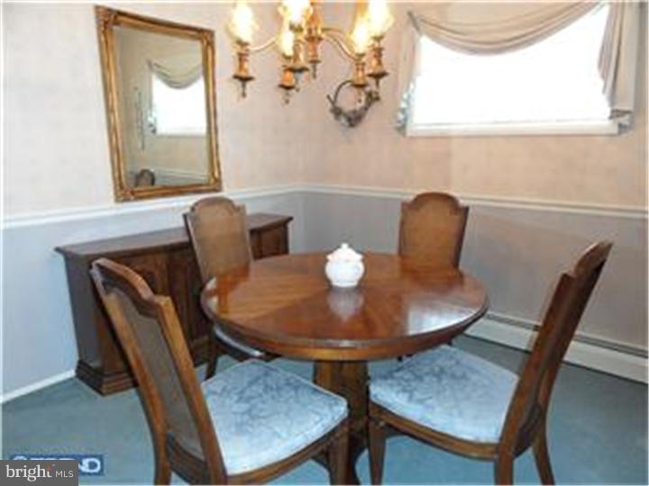 2844 Nestling Road Philadelphia, PA 19154 - Photo 6 of 21 Dining Room