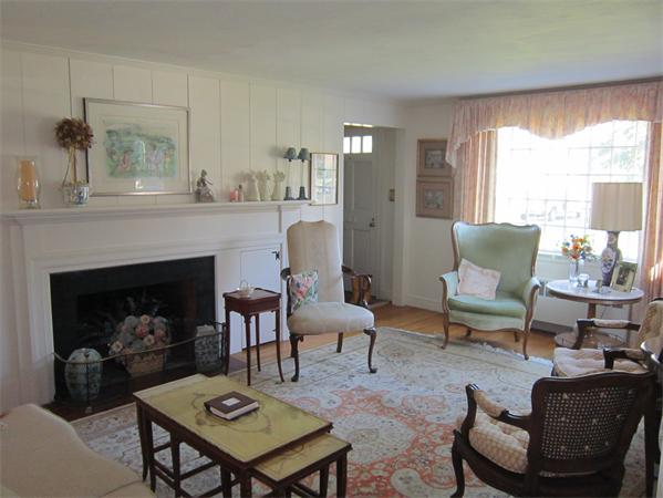 7 Hillcrest Road Marblehead, MA 01945 - Photo 6 of 15 a living room with furniture and a fireplace