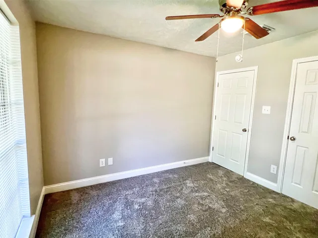 $299,900 | 415 Sevenhampton Lane, Houston, TX 77015