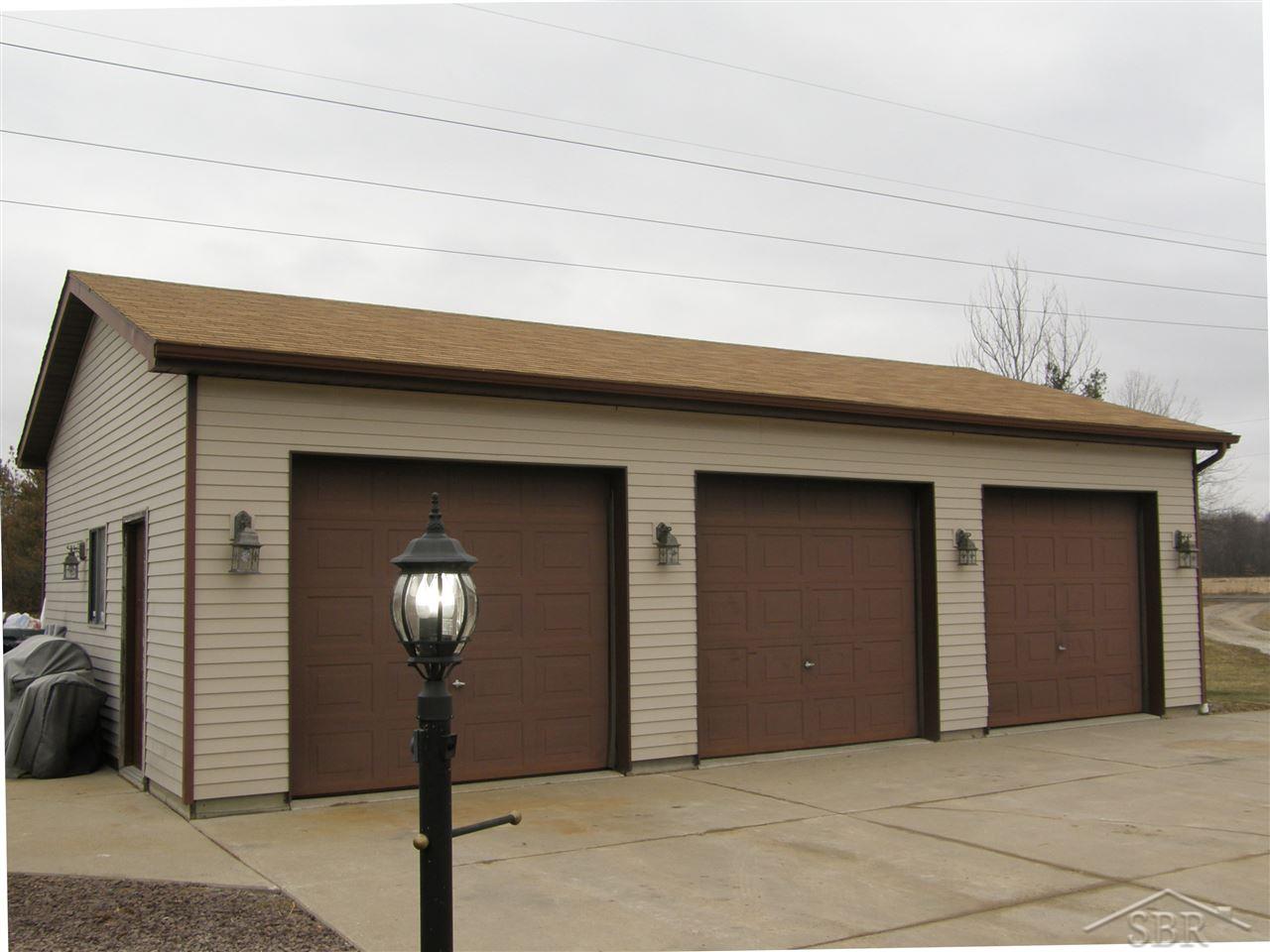 14070 Briggs Road Chesaning, MI 48616 - Photo 3 of 30 Gallery Image 3