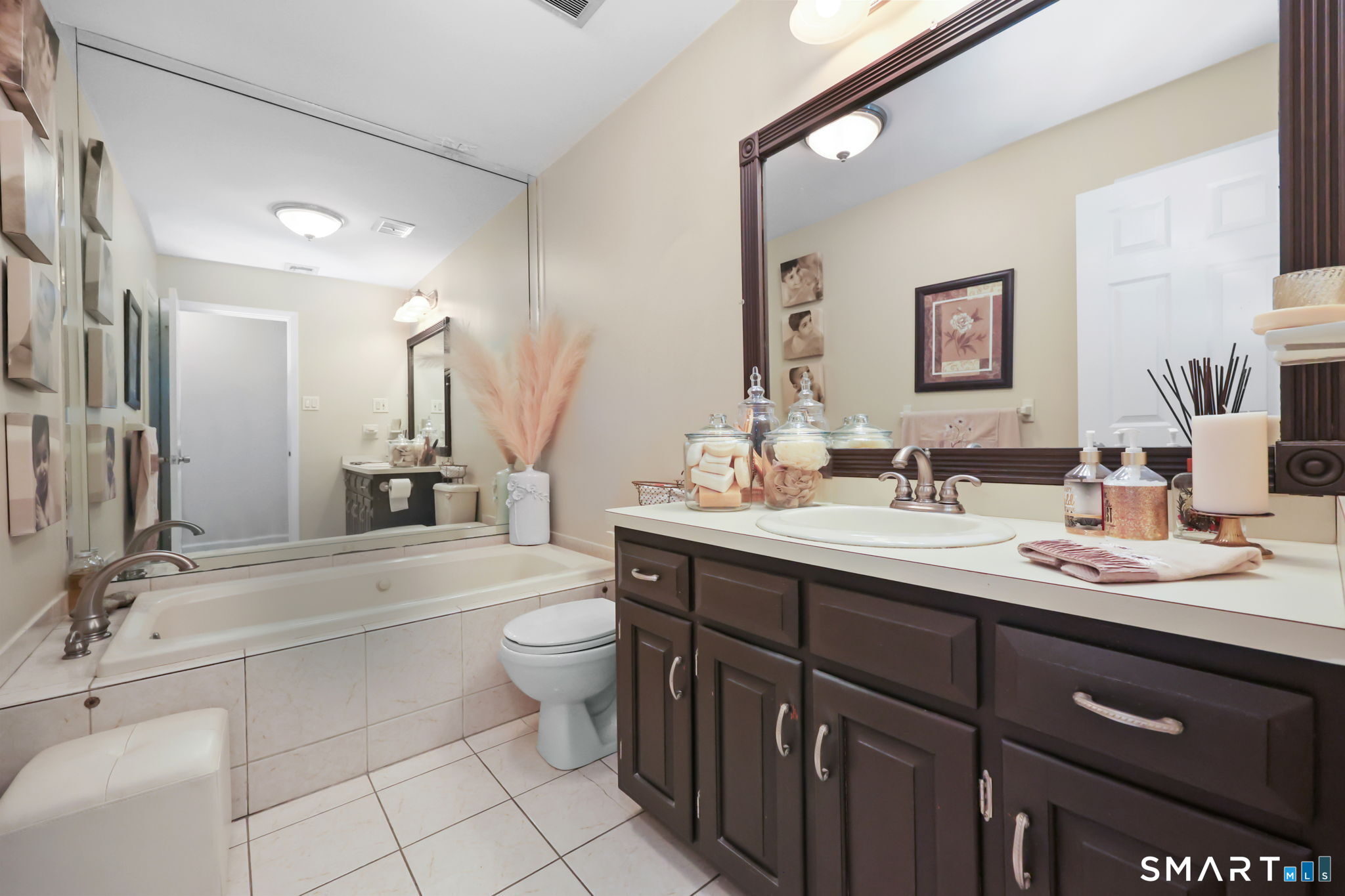 15 Glenarden Road Trumbull, CT 06611 - Photo 17 of 37