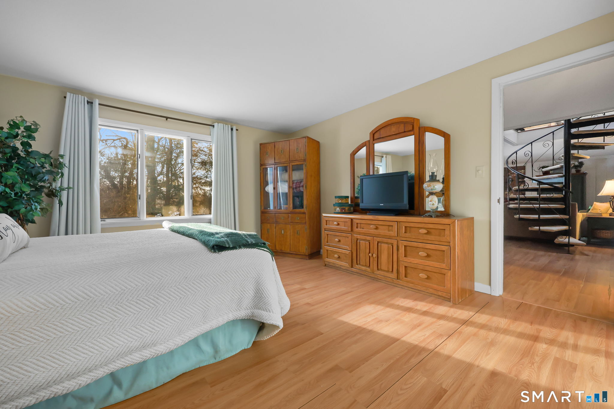 15 Glenarden Road Trumbull, CT 06611 - Photo 31 of 37