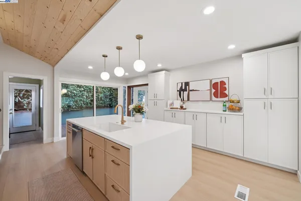 $1,297,000 | 201 Amherst Avenue, Kensington, CA 94708
