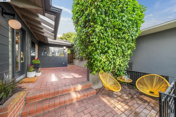 $1,297,000 | 201 Amherst Avenue, Kensington, CA 94708