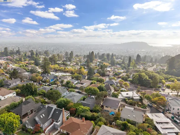 $1,297,000 | 201 Amherst Avenue, Kensington, CA 94708