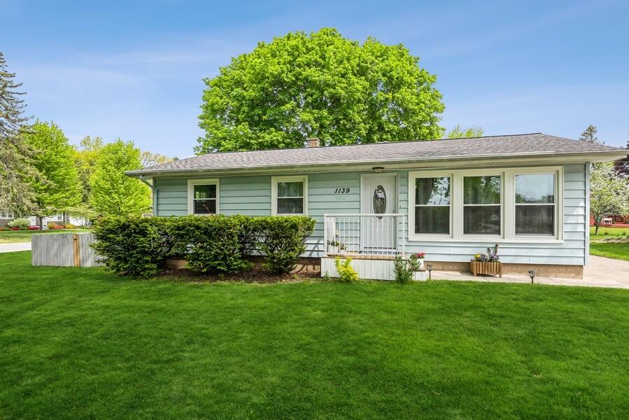 1139 Fairlawn Road St. Joseph, MI 49085 - Photo 1 of 17 01_1139FairlawnRoad_572_FrontView_LowRes