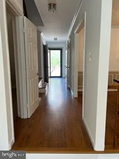 $1,300 | 22521 Airmont Woods Terrace, Ashburn, VA 20148