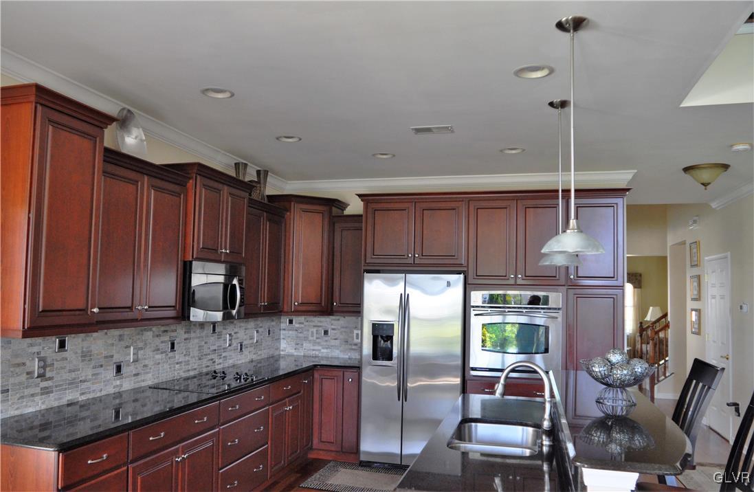 40 Inverness Lane Easton, PA 18045 - Photo 5 of 50 Gallery Image 5