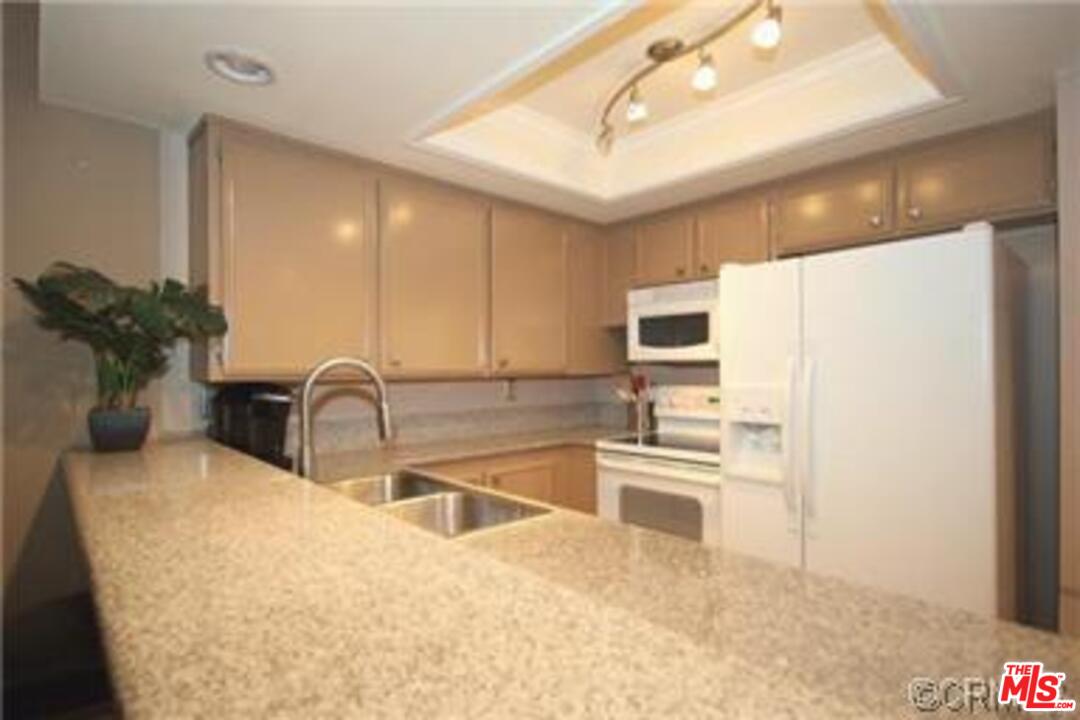 374 South Prospectors Road, Unit 129 Diamond Bar, CA 91765 - Photo 2 of 12